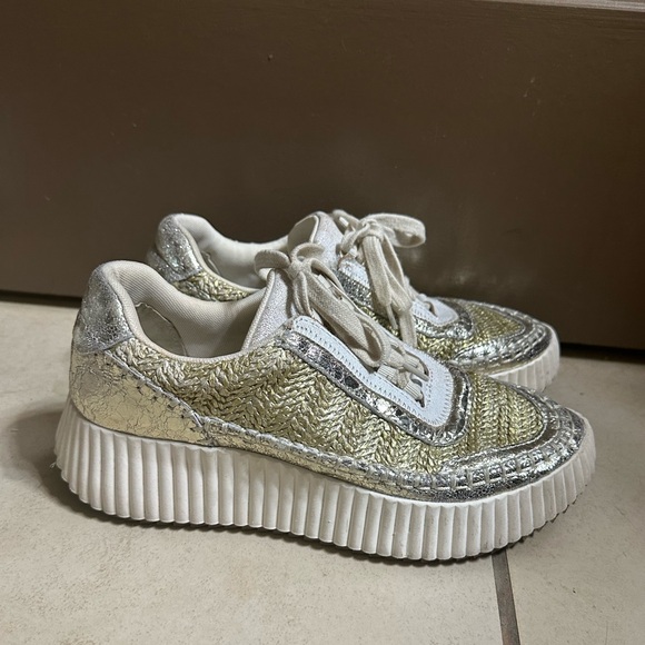 Dolce Vita Dolen Sneakers- Gold Knit - Picture 3 of 7